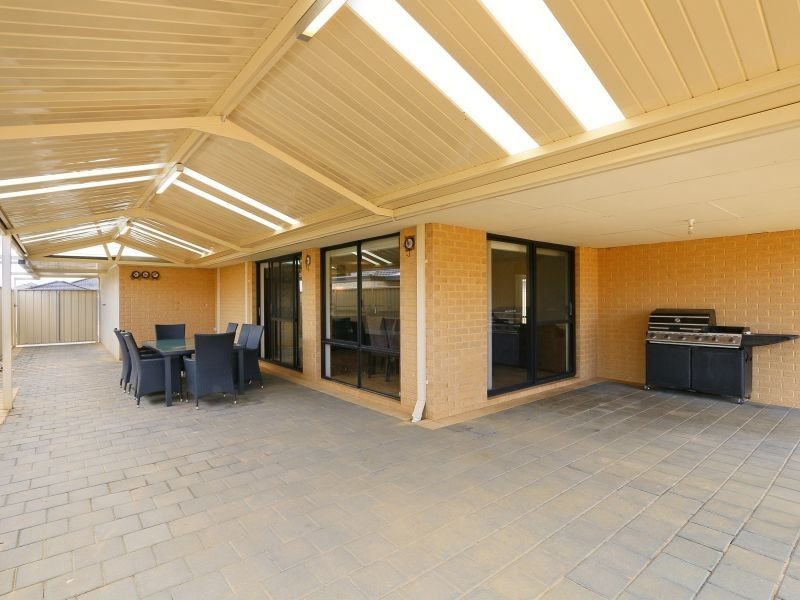 24 Darkin Drive, Gosnells WA 6110