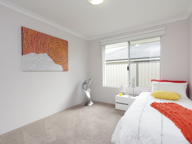 11 Cardacut Way, Southern River WA 6110