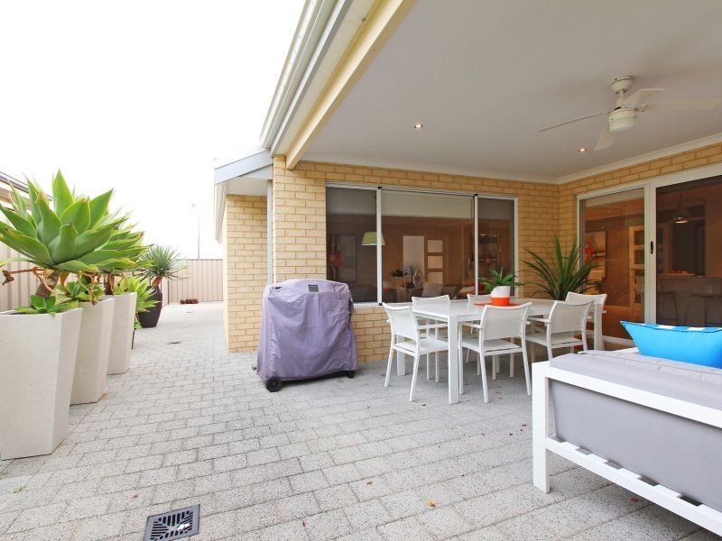 11 Cardacut Way, Southern River WA 6110