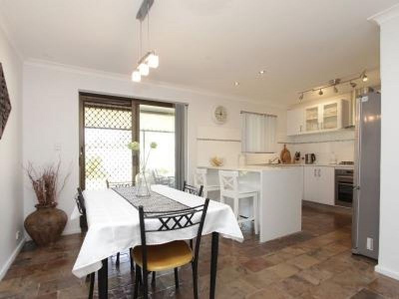54 Lyrebird Way, Thornlie WA 6108
