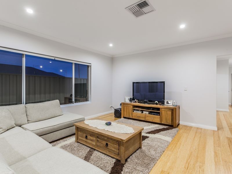 165 Honeywood Avenue, Wandi WA 6167