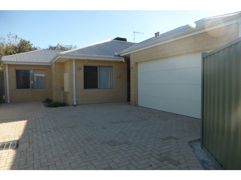 13b Earls Court, Thornlie WA 6108
