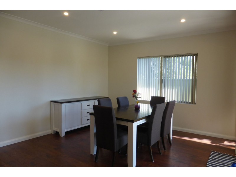 13b Earls Court, Thornlie WA 6108
