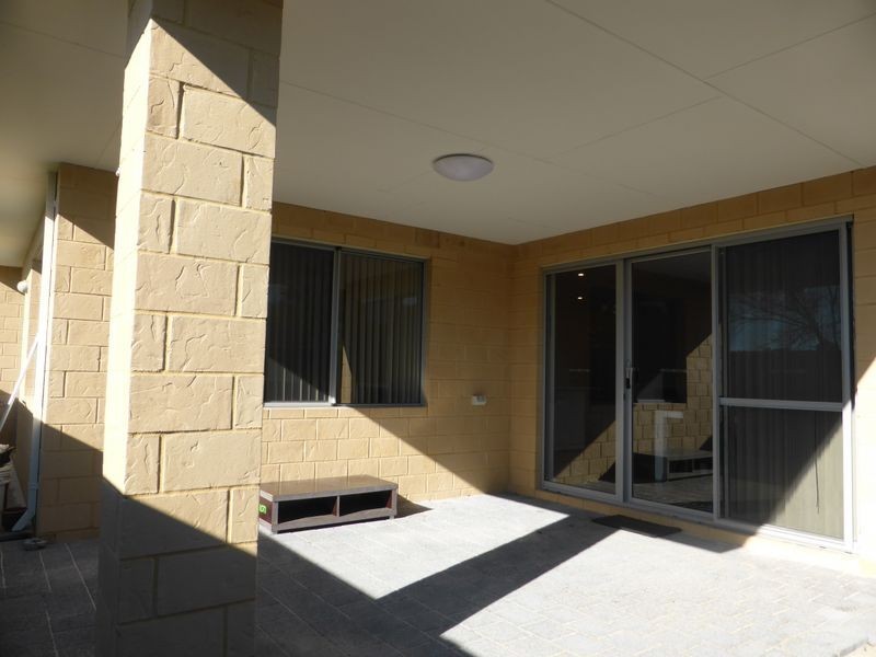 13b Earls Court, Thornlie WA 6108