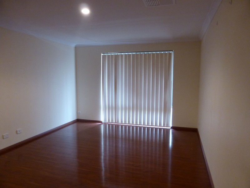 2 Parnell Way, Canning Vale WA 6155