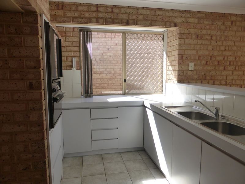 16/6 Lester Drive, Thornlie WA 6108