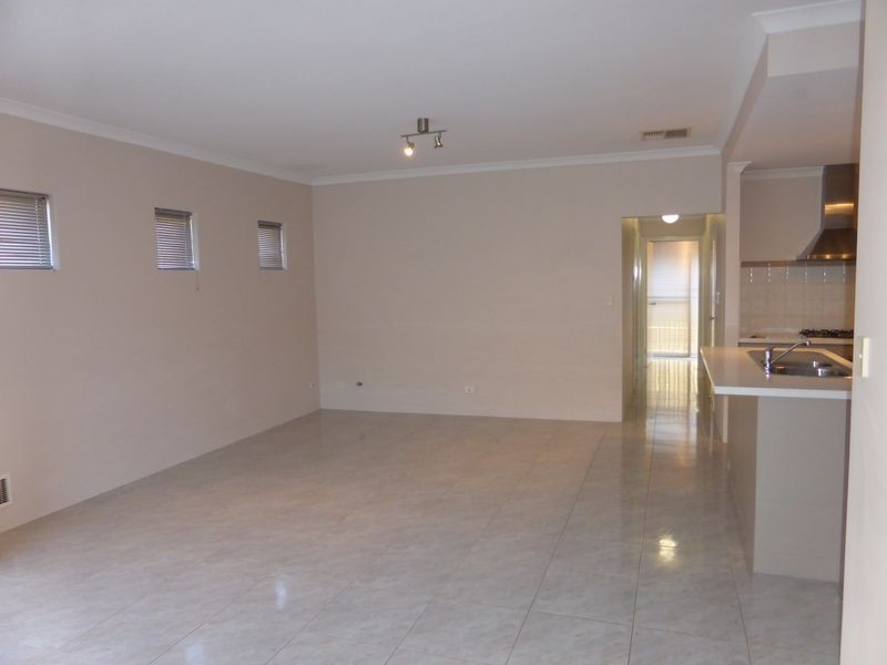 8 Hay Lane, Canning Vale WA 6155