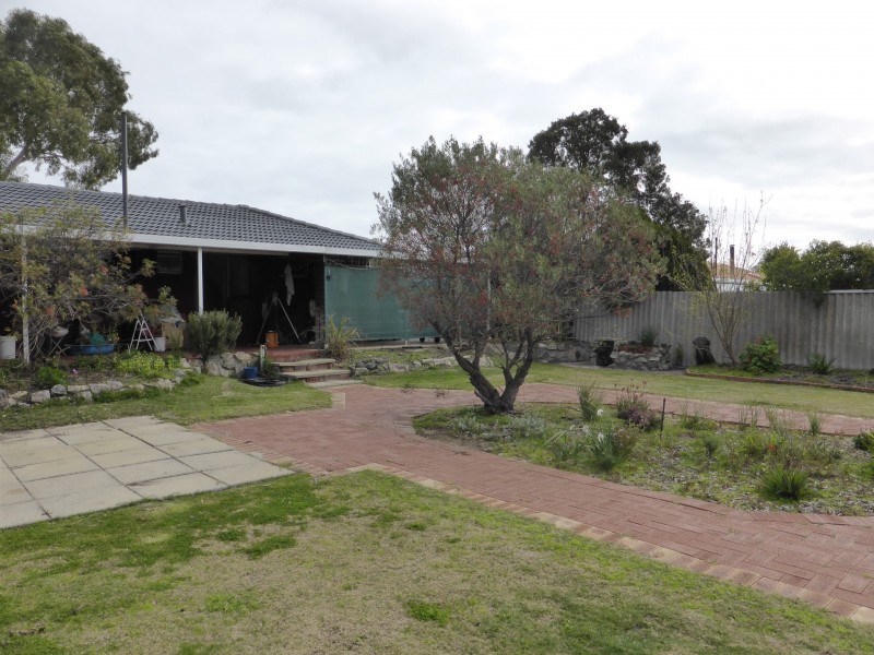 36 Tullamore Avenue, Thornlie WA 6108
