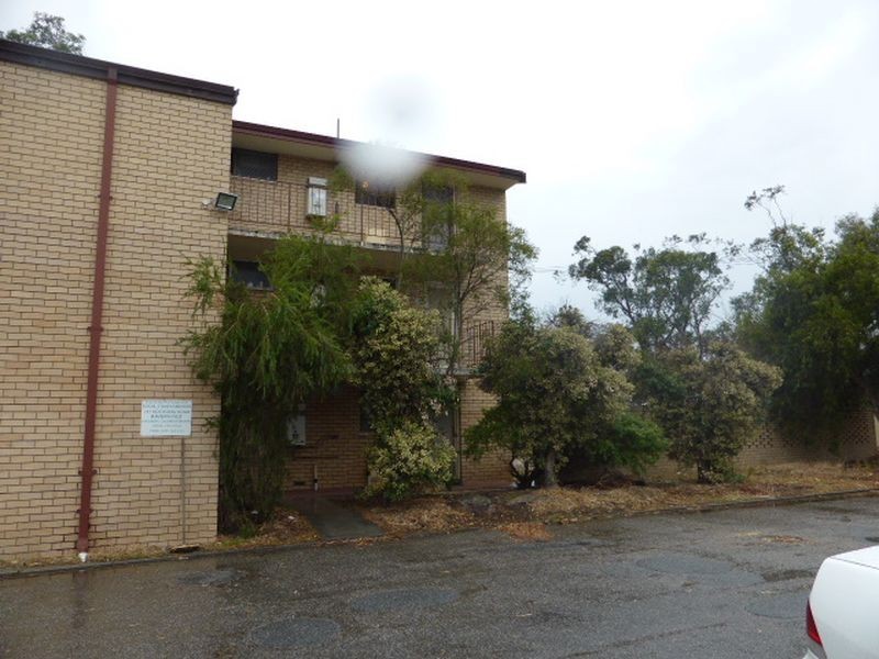 17/67 Lester Drive, Thornlie WA 6108