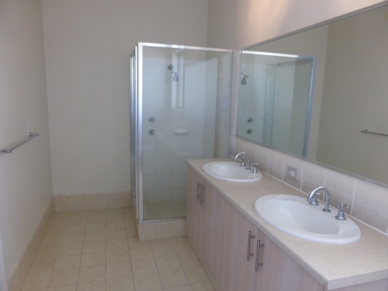 2 Ecru Court, Southern River WA 6110