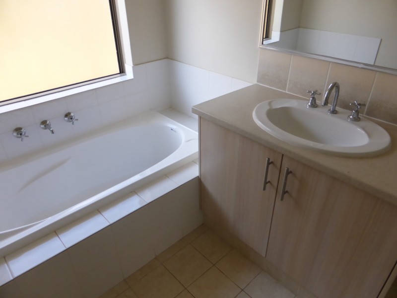 2 Ecru Court, Southern River WA 6110