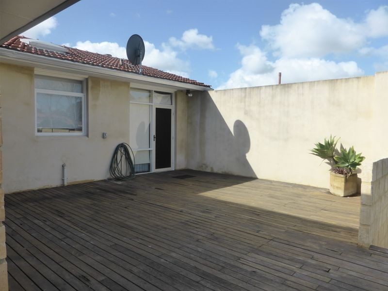 17 Tullamore Avenue, Thornlie WA 6108