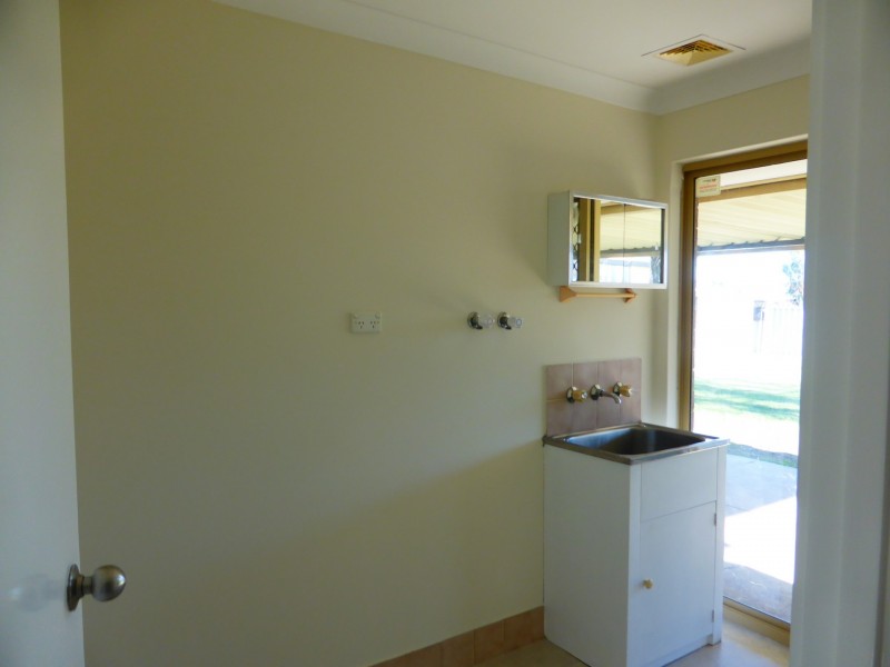 18 Kidman Court, Thornlie WA 6108