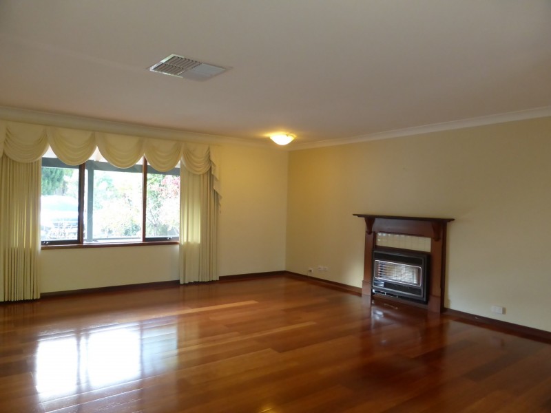 79 Regency Drive, Thornlie WA 6108