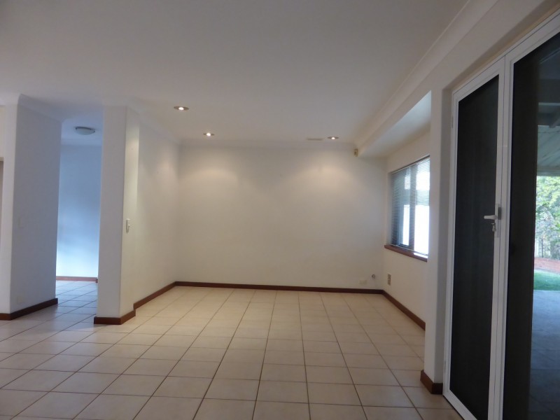 79 Regency Drive, Thornlie WA 6108