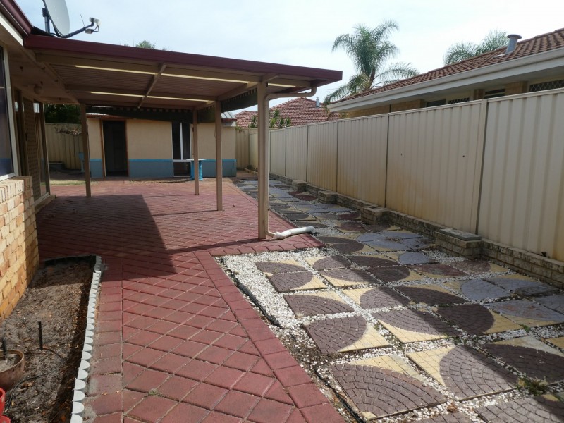 163 Forest Lakes Drive, Thornlie WA 6108