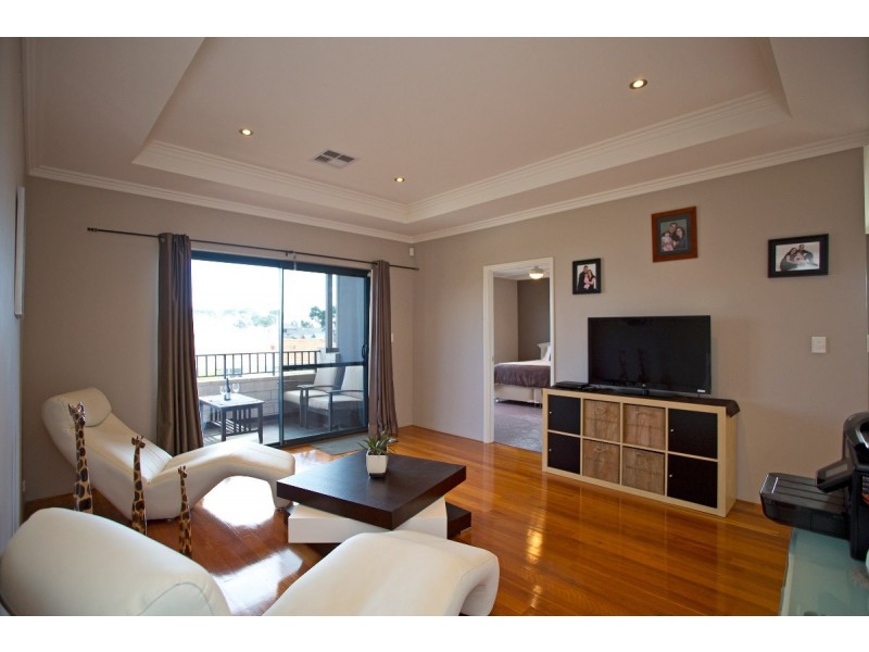 30 Whittaker Turn, Piara Waters WA 6112