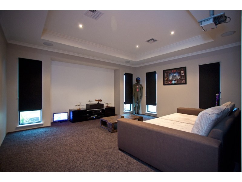 30 Whittaker Turn, Piara Waters WA 6112