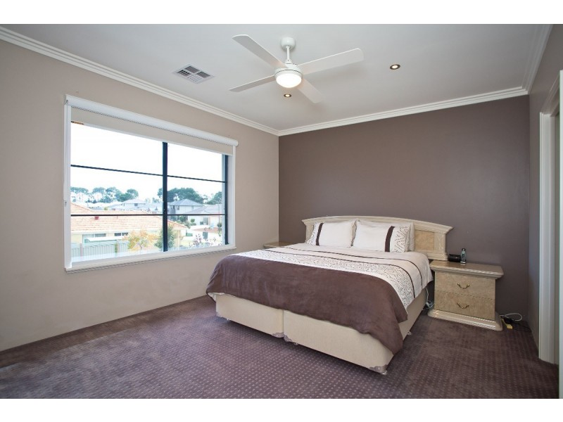 30 Whittaker Turn, Piara Waters WA 6112