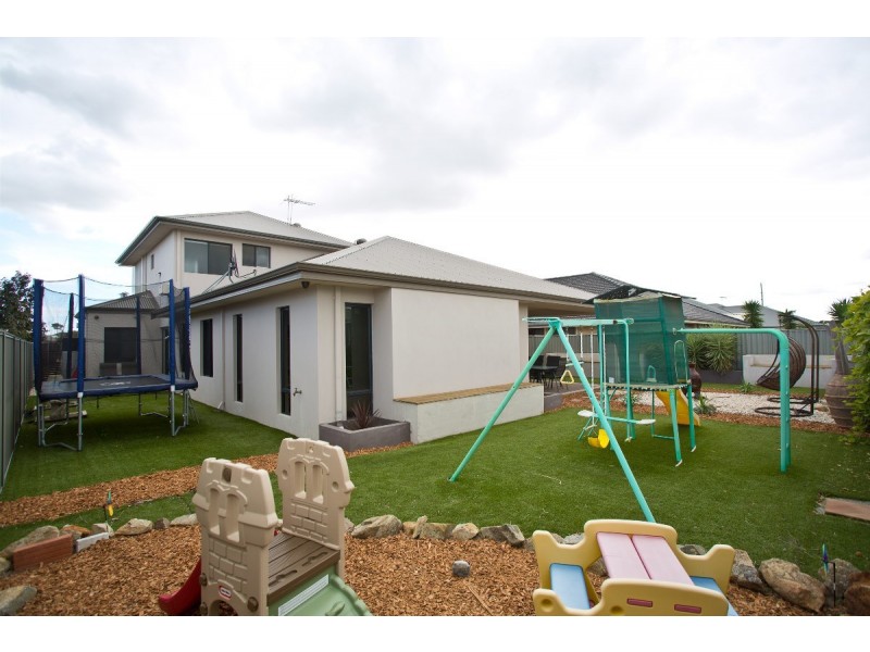 30 Whittaker Turn, Piara Waters WA 6112