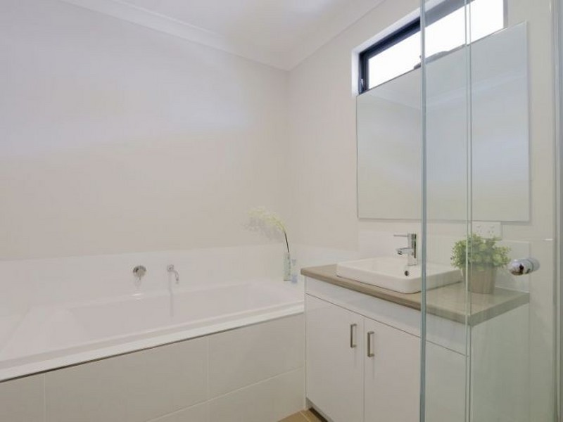 7A Wyndham Street, St James WA 6102