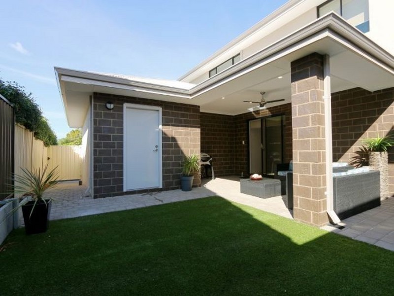 7A Wyndham Street, St James WA 6102