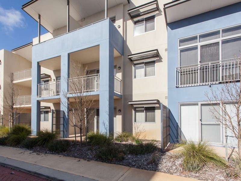 17/6 Ibera Way, Success WA 6164