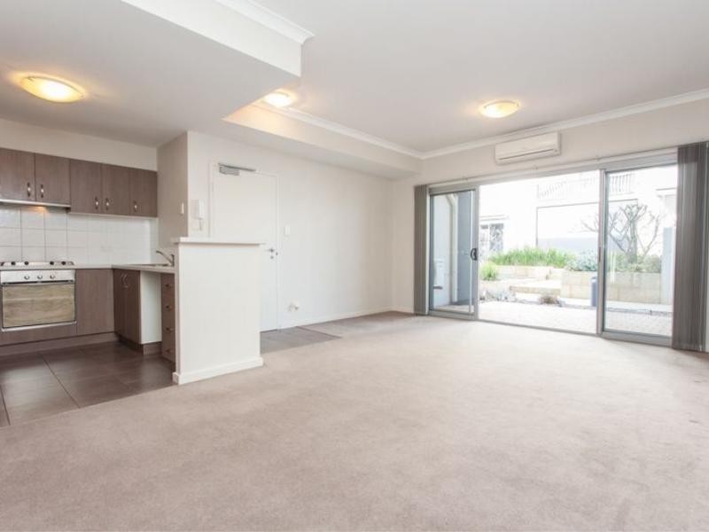 17/6 Ibera Way, Success WA 6164