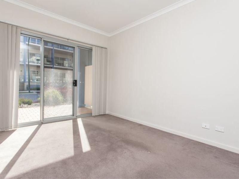 17/6 Ibera Way, Success WA 6164