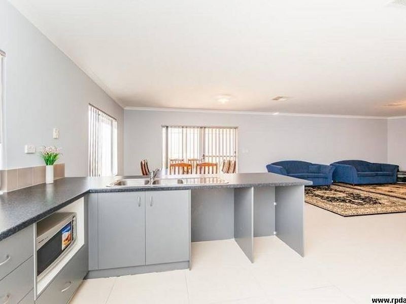 21 Calneggia Drive, Darling Downs WA 6122