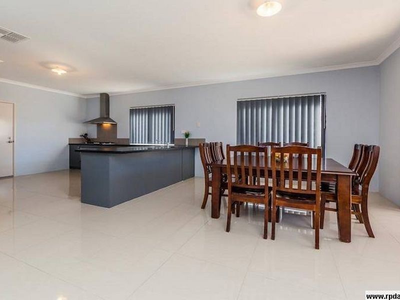 21 Calneggia Drive, Darling Downs WA 6122