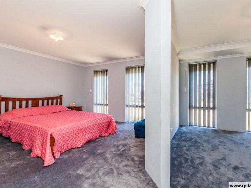 21 Calneggia Drive, Darling Downs WA 6122