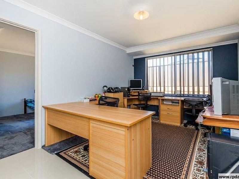 21 Calneggia Drive, Darling Downs WA 6122