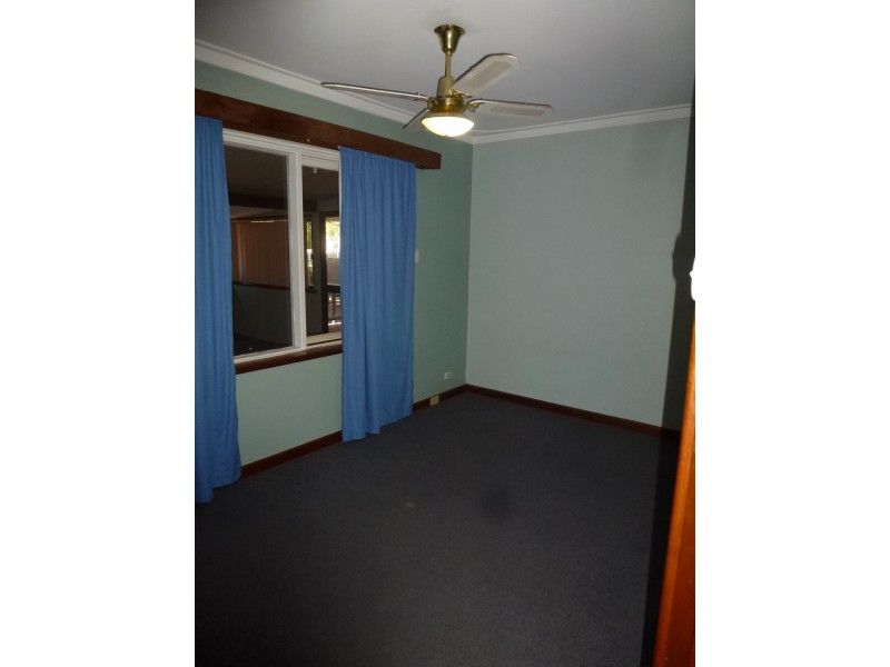 11 Tremlett Street, Thornlie WA 6108