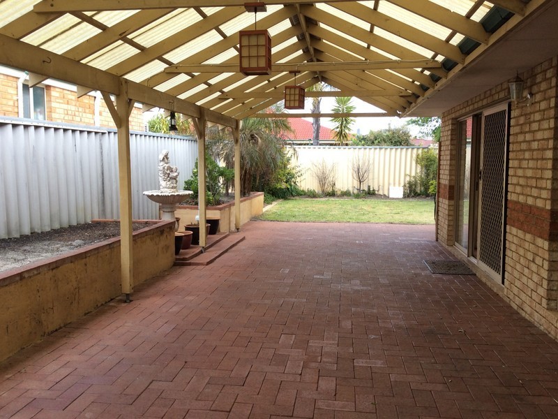 38 Sugarwood Drive, Thornlie WA 6108