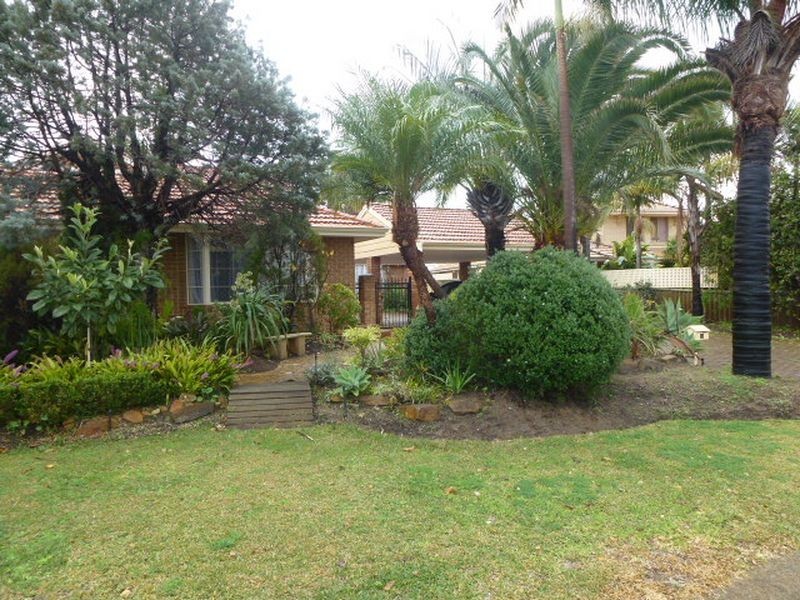 18 Glasnevin Court, Waterford WA 6152