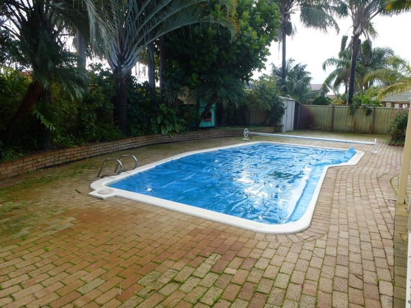 18 Glasnevin Court, Waterford WA 6152