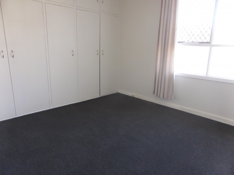 5B Churchdown Street, Thornlie WA 6108
