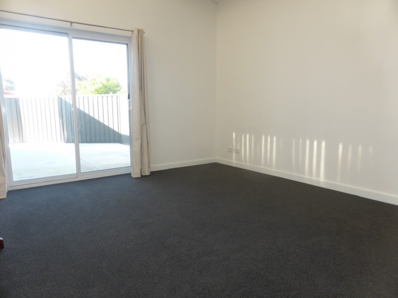 5B Churchdown Street, Thornlie WA 6108