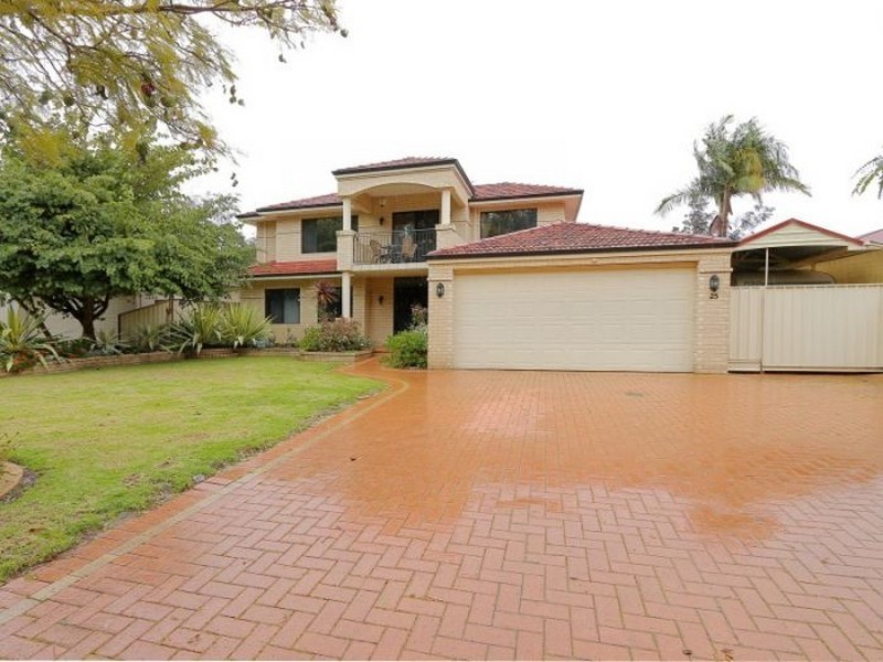 25 Sandringham Promenade, Canning Vale WA 6155