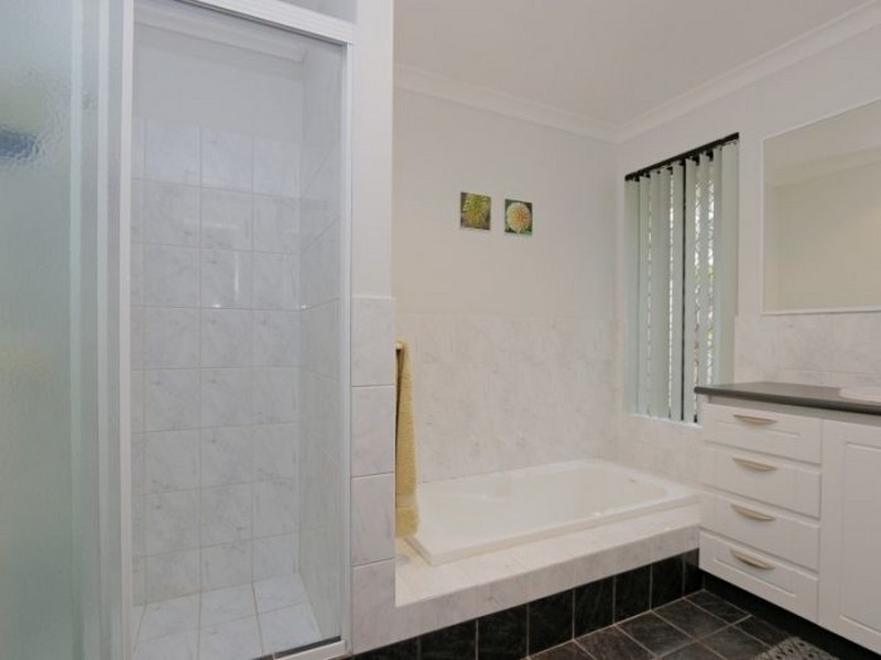 25 Sandringham Promenade, Canning Vale WA 6155