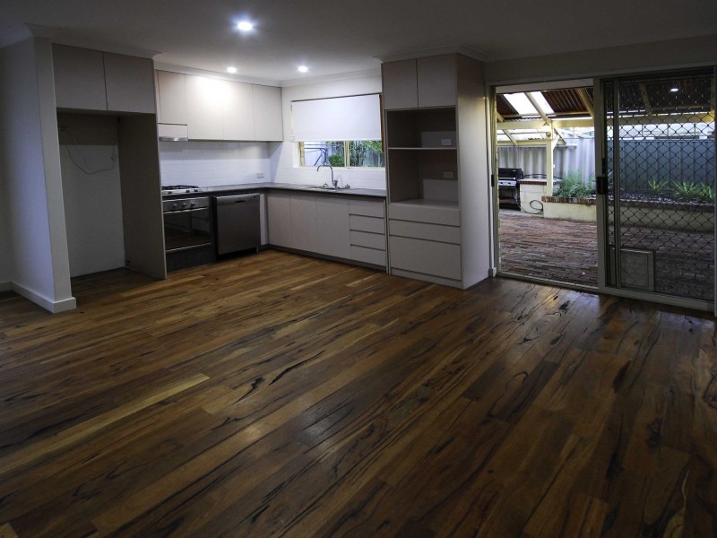 18 River Bank Drive, Gosnells WA 6110