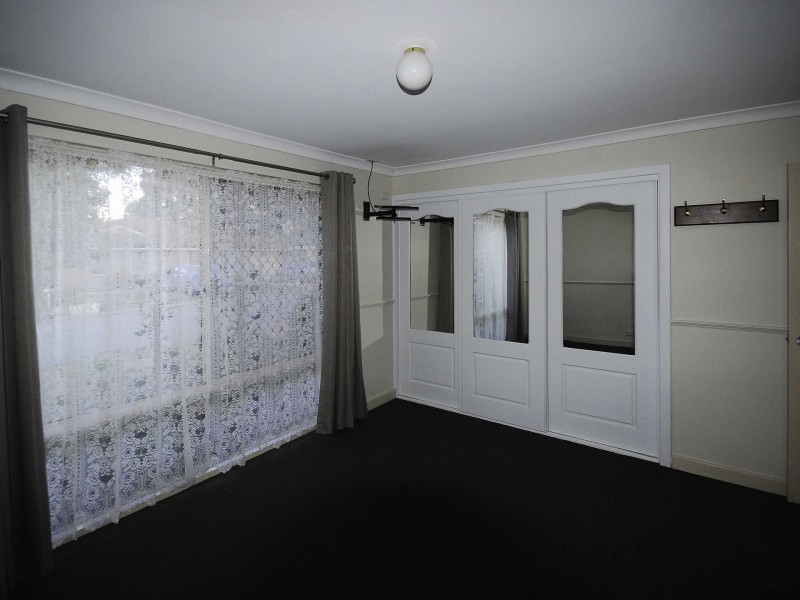 18 River Bank Drive, Gosnells WA 6110