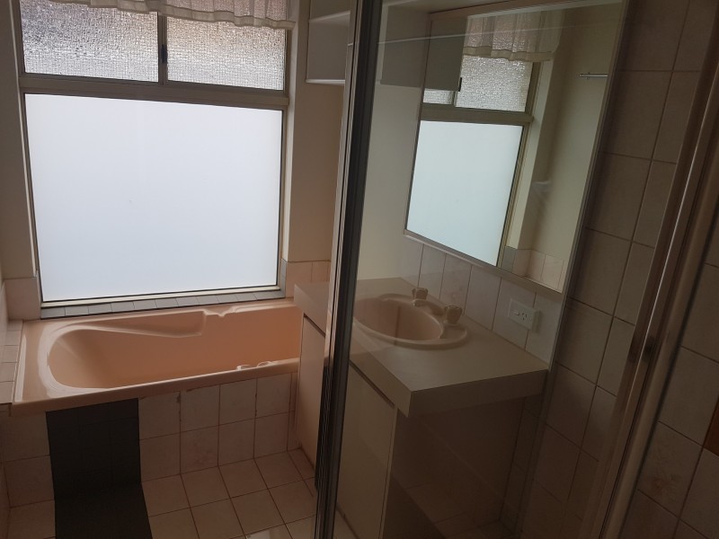 18 River Bank Drive, Gosnells WA 6110