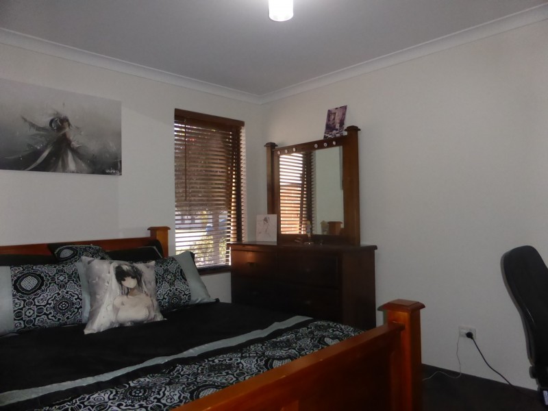 22 Birmingham Parade, Piara Waters WA 6112