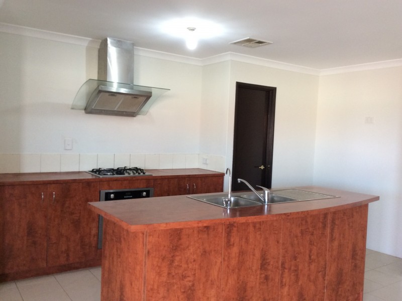 2 Pilkington Street, Canning Vale WA 6155