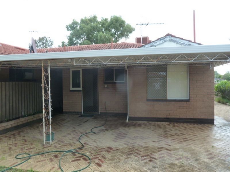 62A Lester Drive, Thornlie WA 6108