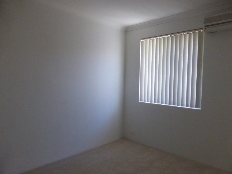 7 Brunswick Road, Thornlie WA 6108