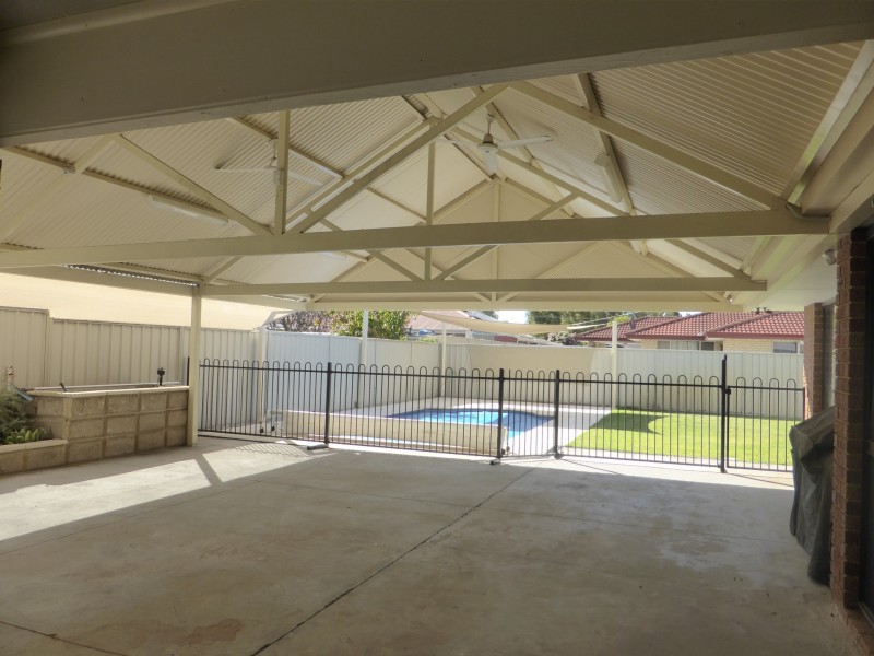 7 Brunswick Road, Thornlie WA 6108