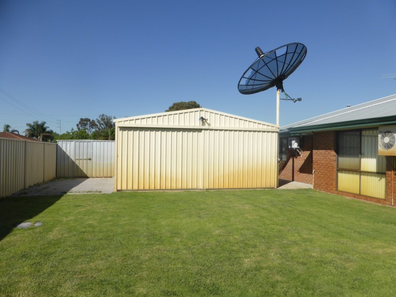 7 Brunswick Road, Thornlie WA 6108